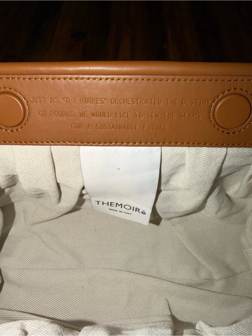 THEMOIRe Woven Vegan Leather Shoulder Bag in Cognac